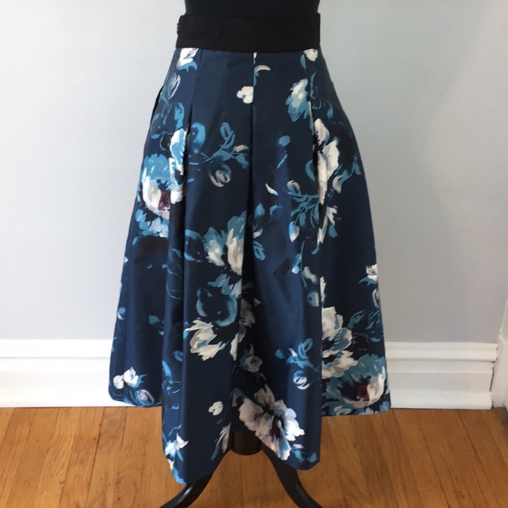WHBM Blue and Pink Floral Print Full Midi Skirt, 00 - Picture 5 of 7